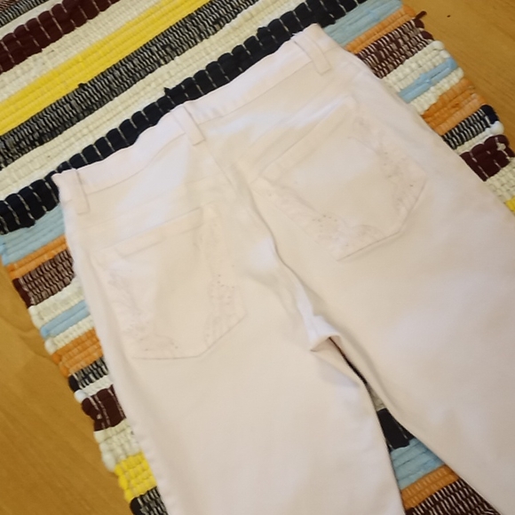 Gloria Vanderbilt Bedazzled Pink Amanda Skimmer Crop Jeans-#1503 - Picture 13 of 13